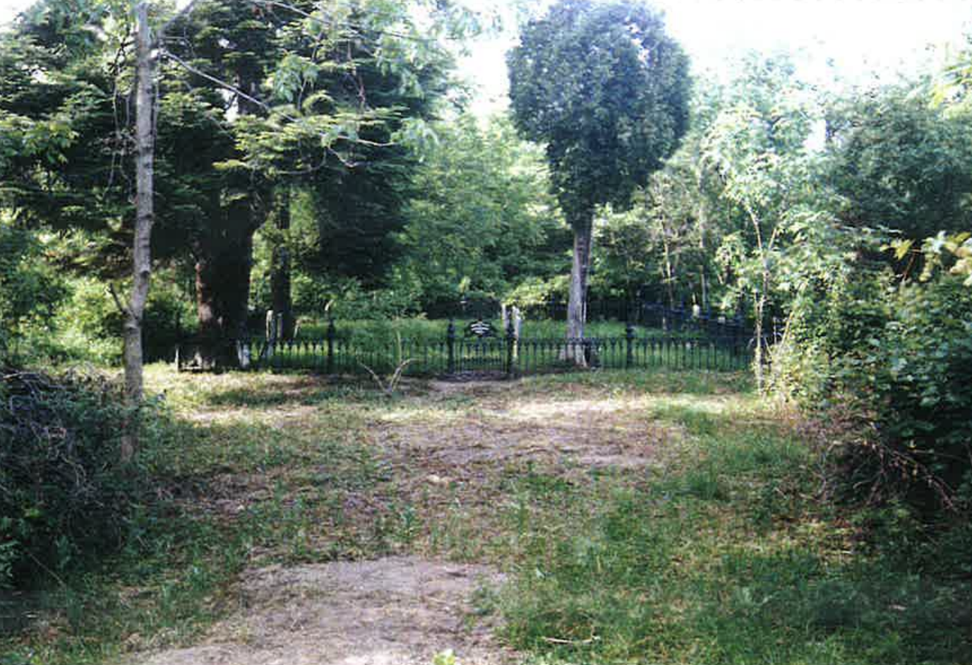 Lemuel-Durfee-Burying-Ground