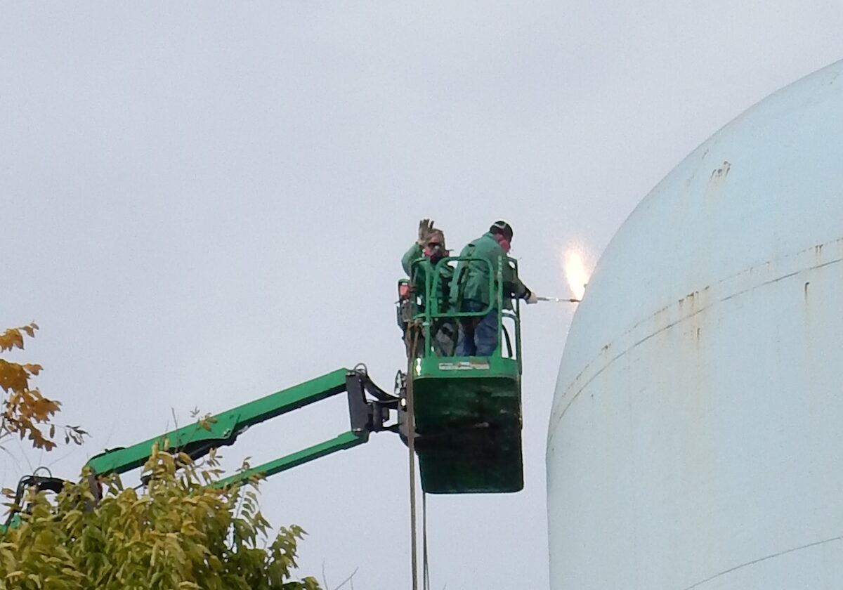 Erie St water tank demolition